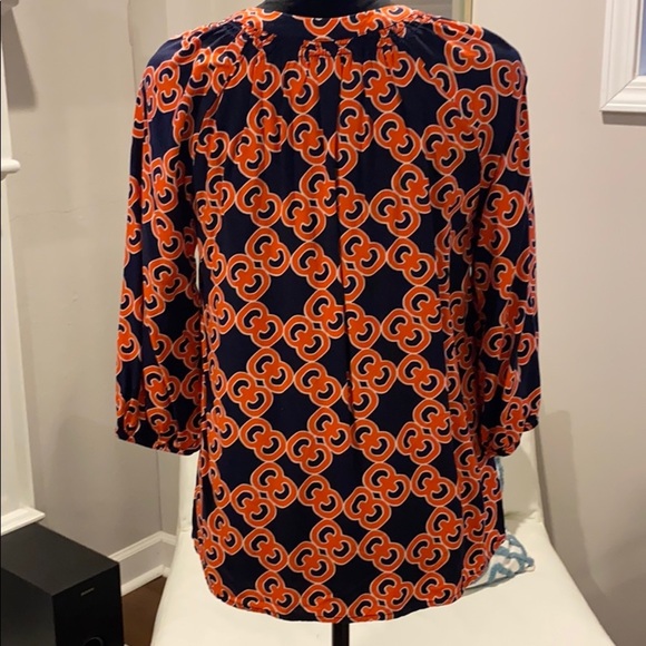 Crown and Ivy Blouse, Size Medium - Picture 5 of 6